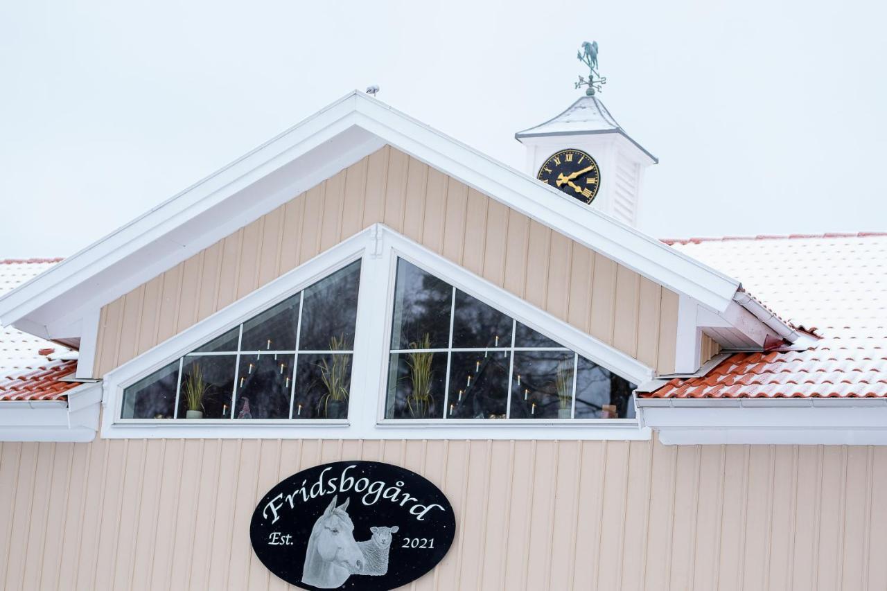 Mysig Laegenhet Med Oeppen Planloesning Pa Haestgard. Villa Ljung Ngoại thất bức ảnh